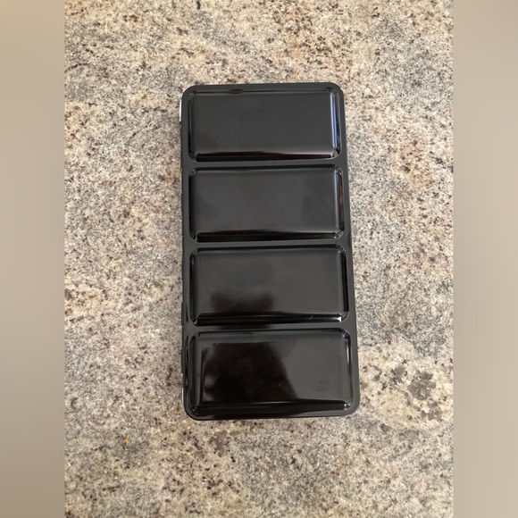 Black White Metal Watercolor Gouache Acrylic Paint Storage Palette Mixing Tray - Picture 1 of 4